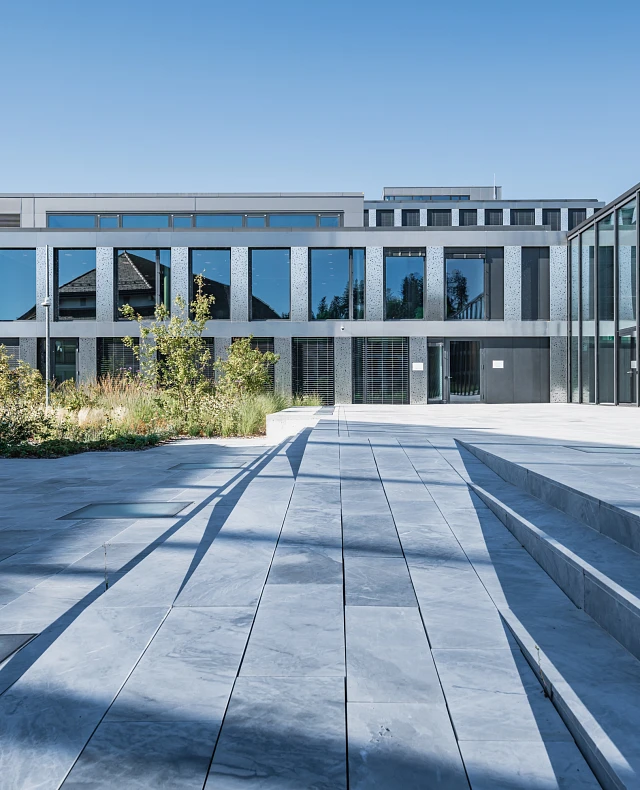 Gartenbau_Gartenunterhalt_Landschaftsbau_Menetrey_Firmenkunden (14) Gartenbau_Gartenunterhalt_Landschaftsbau_Menetrey_Firmenkunden (14)